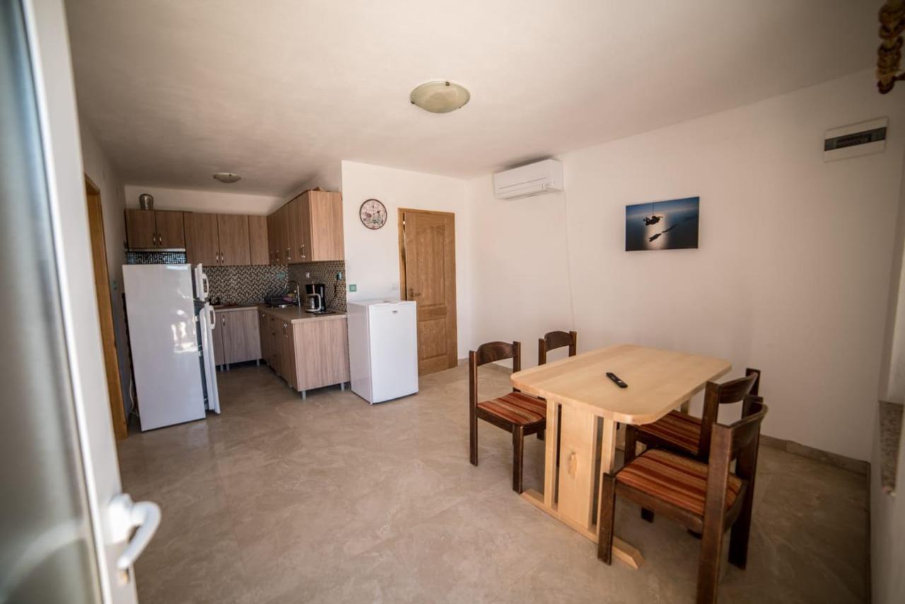 House With Pool Villa Mali Losinj Luaran gambar