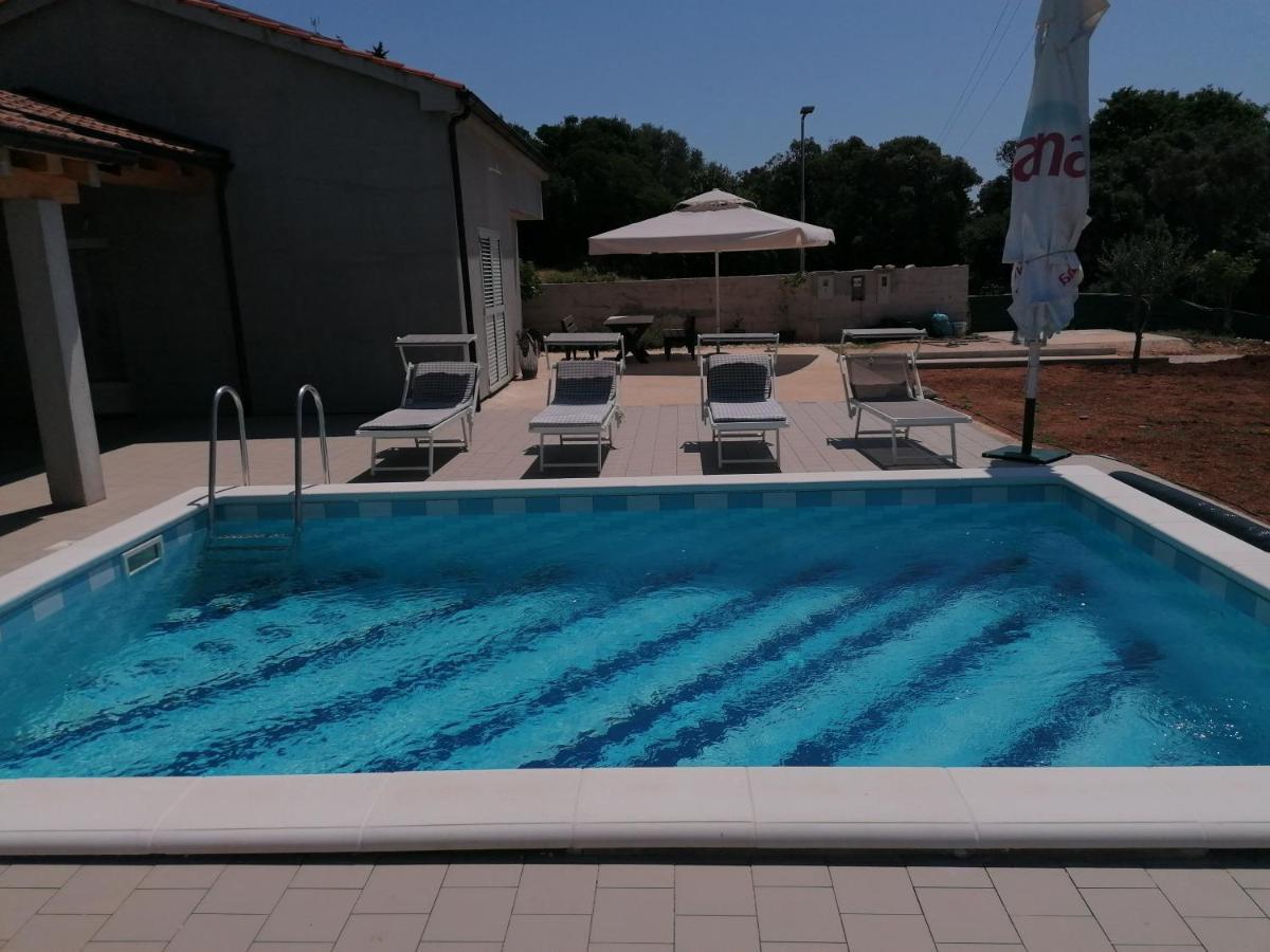 House With Pool Villa Mali Losinj Luaran gambar